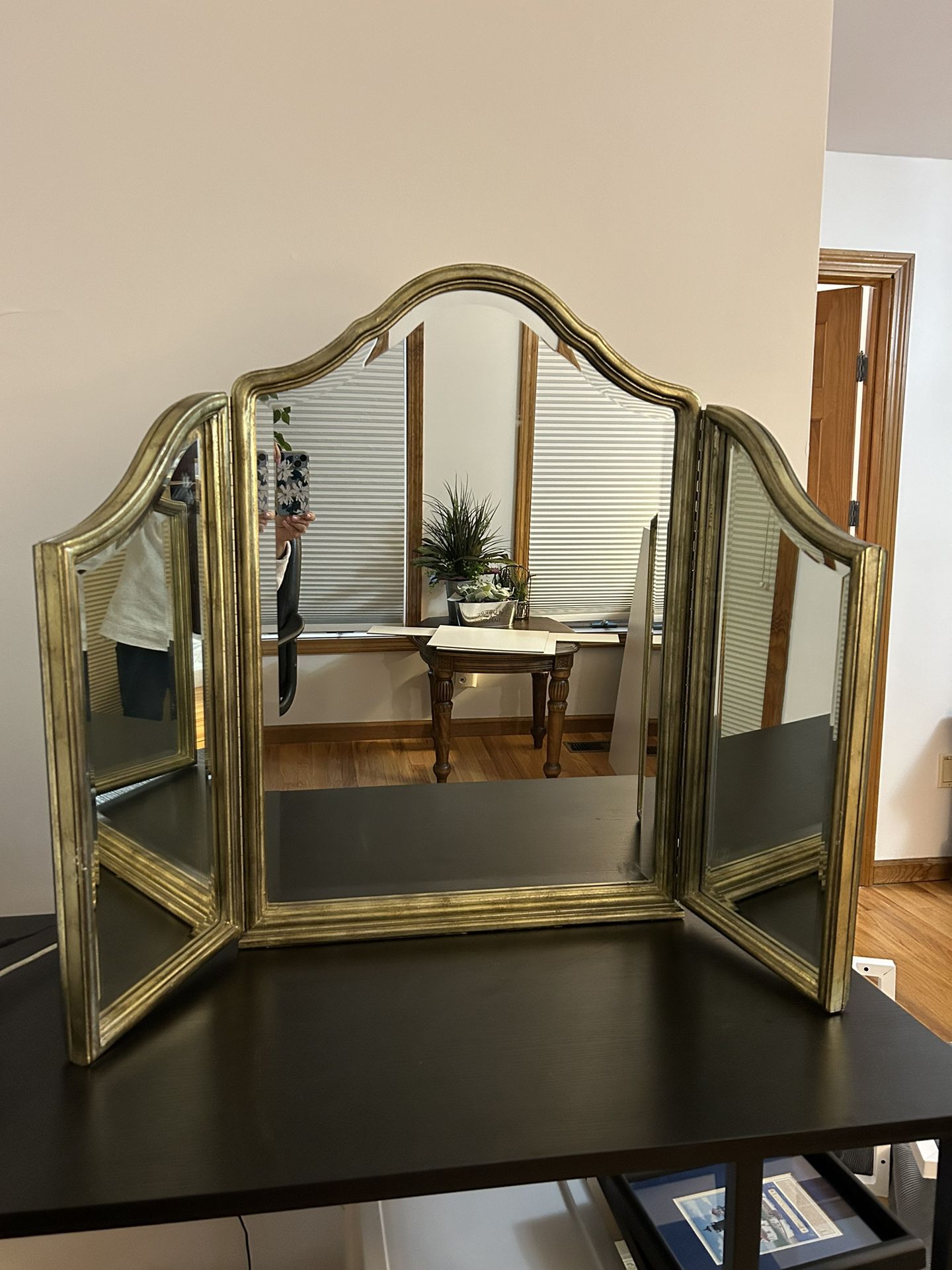 Vanity mirror, By Drexel Heritage Gorgeous!