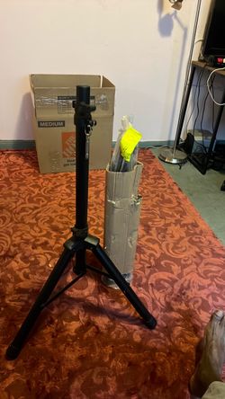 Tripod speaker stand .new ,a pair
