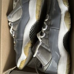 Cool Grey Retro Low Top