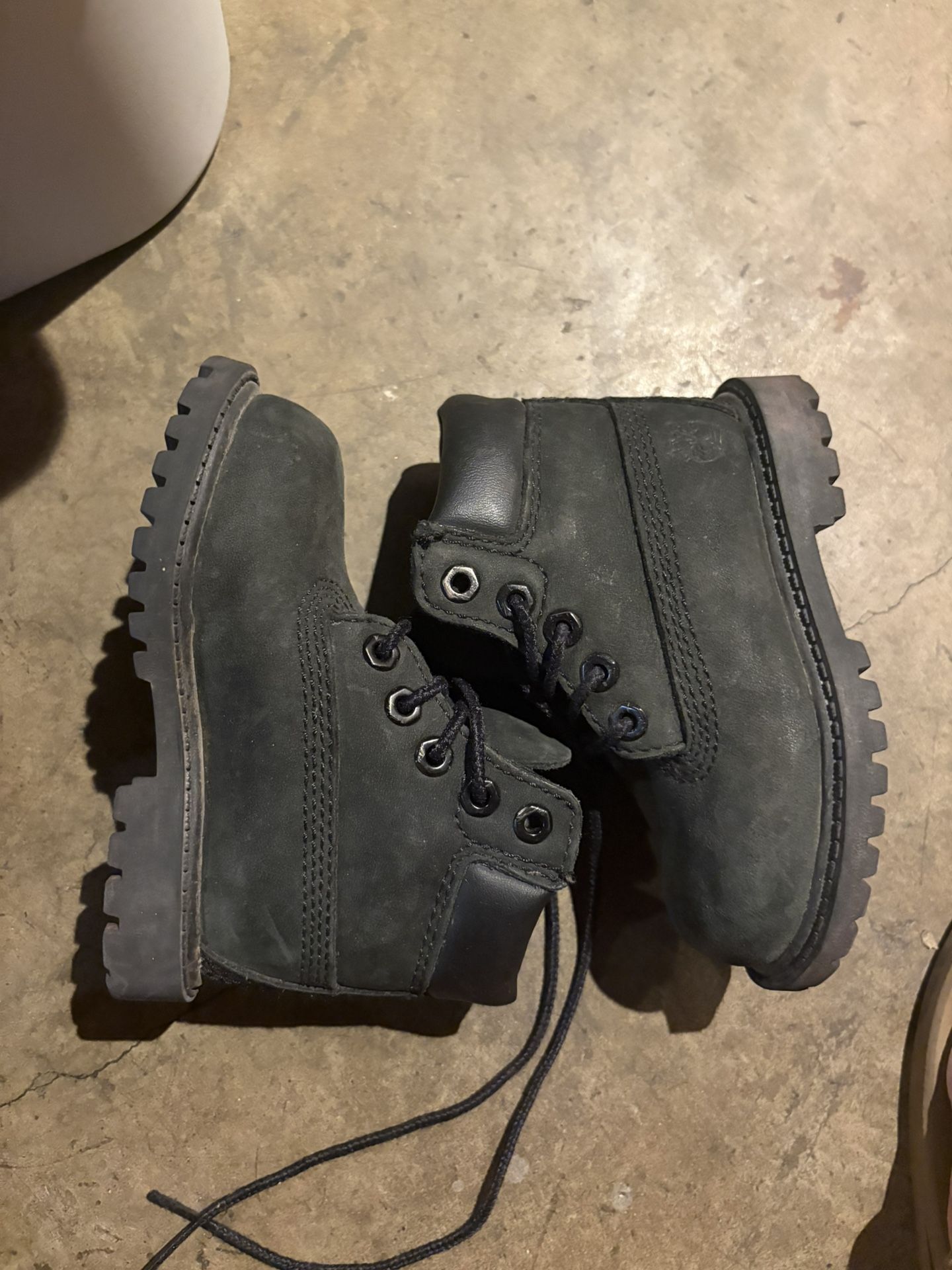 5c Black Timberlands