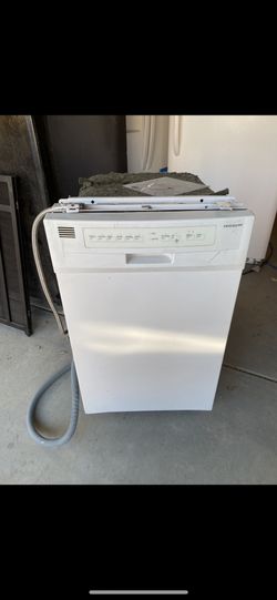 Frigidaire 18” Dishwasher 