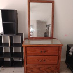 Dresser & Mirror 