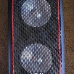 Sistema  de Altavoces Bluetooh Portatil.tiene  Su Control,microfono,ESTA NUEVA SOLAMENTE SE USO 1 VEZ