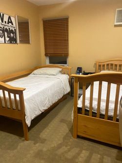 Two orbelle twin bed with trundle