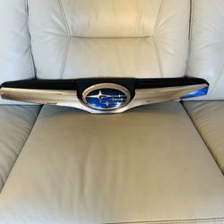 Subaru OEM 14-15 Forester Hood-Grille