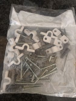 Pack of 12 CloseMaid 7561 Shelf Clips for Concrete Installation