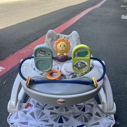Baby seat with toys
