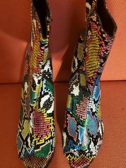 Size 11 (43) Narrow Brand New Never Worn Size 11