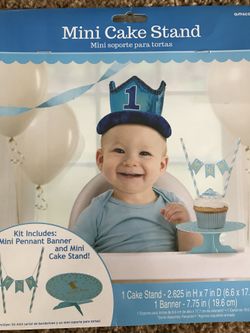 Mini cake stand and banner