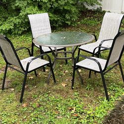 Outdoor Dining Set for 4