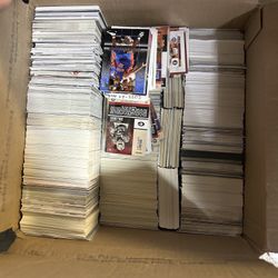 Sports cards (NFL, NBA & MLB) 