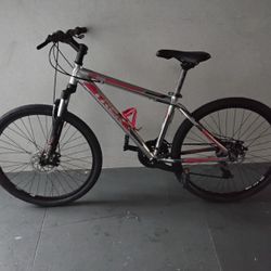 BICYCLE TREK 21 SPEED BRAND NEW 