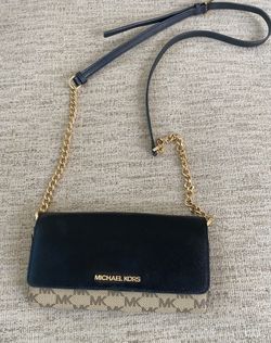 Super Cute Michael Kors black purse/ wallet on a chain small crossbody 