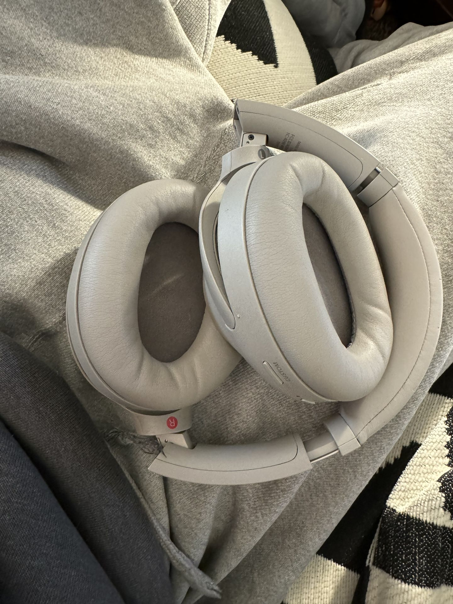 Sony wh-1000xm4 Headphones