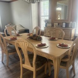 Dining Room Buffet Set 