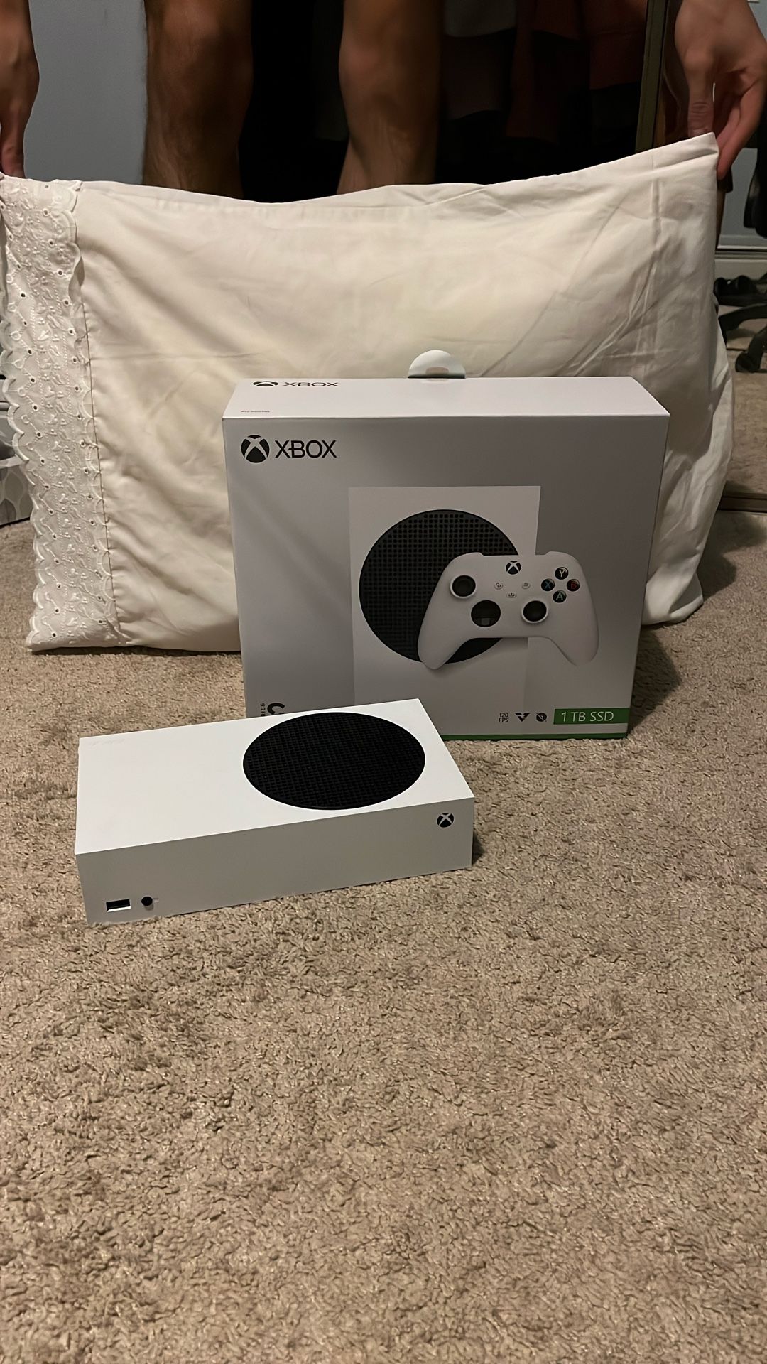 Microsoft - Xbox Series S 1TB All-Digital Console Robot White