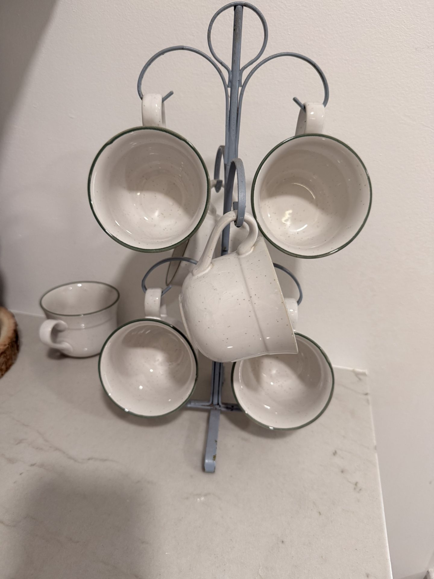 Coffee/tea Tree Cups Included