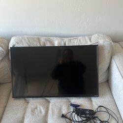 32” VIZIO w/ cords and Roku