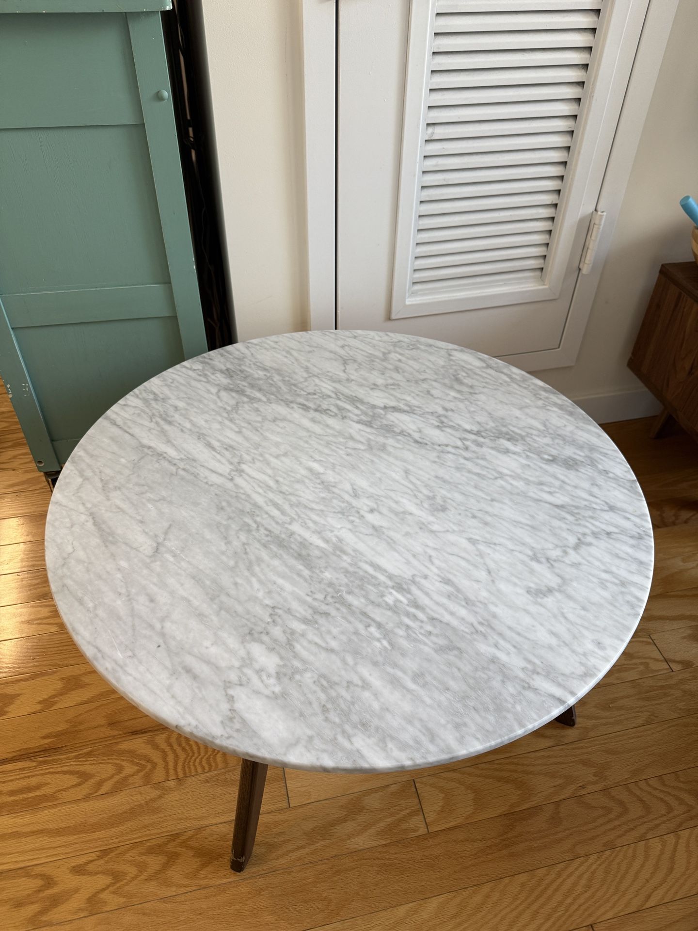 Marble Round Coffee Table in Walnut