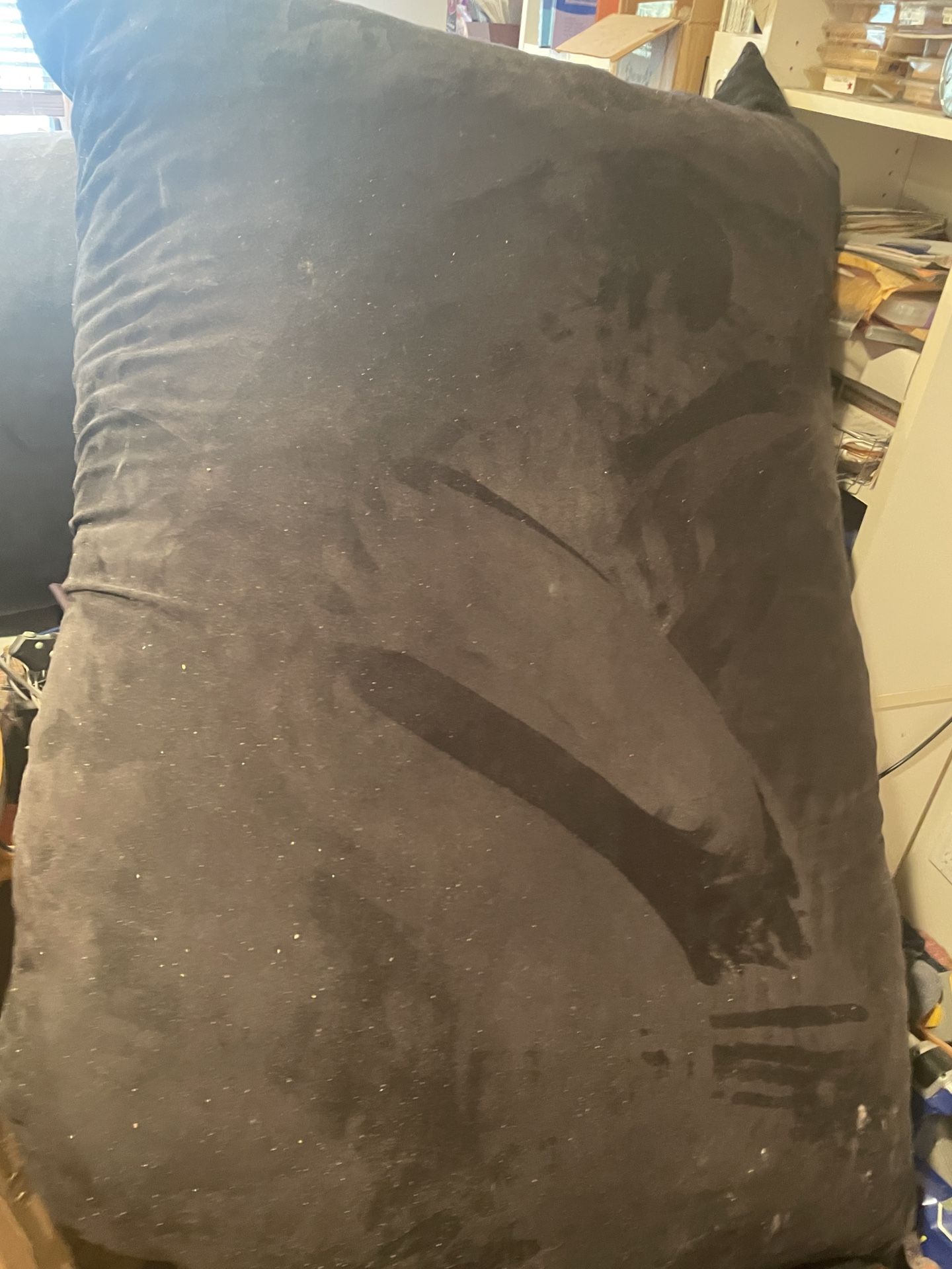 Free To Pick Up Big Pillow/s Pet Free And Smoke Free Environment