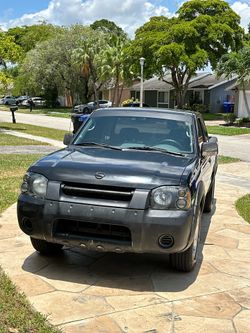 2004 Nissan Frontier 4 cylinders 5 speeds manual transmission