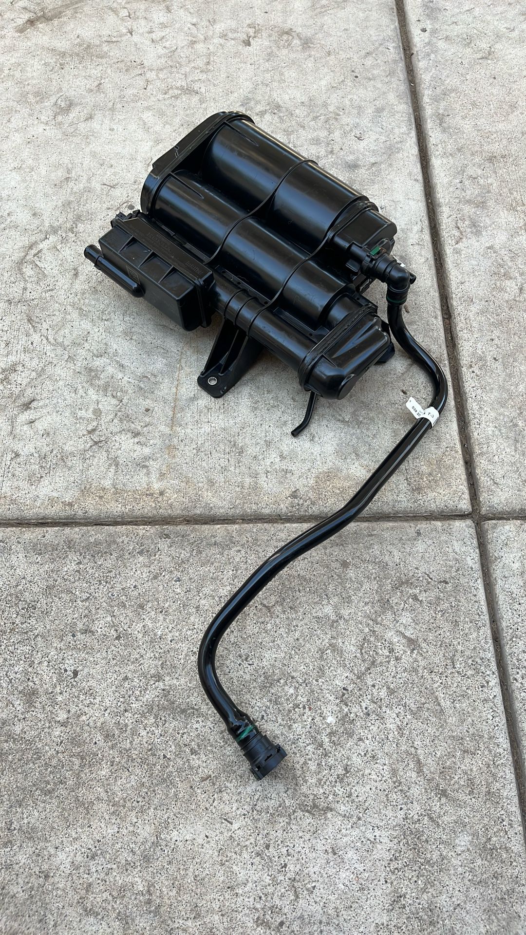 Evaporator canister