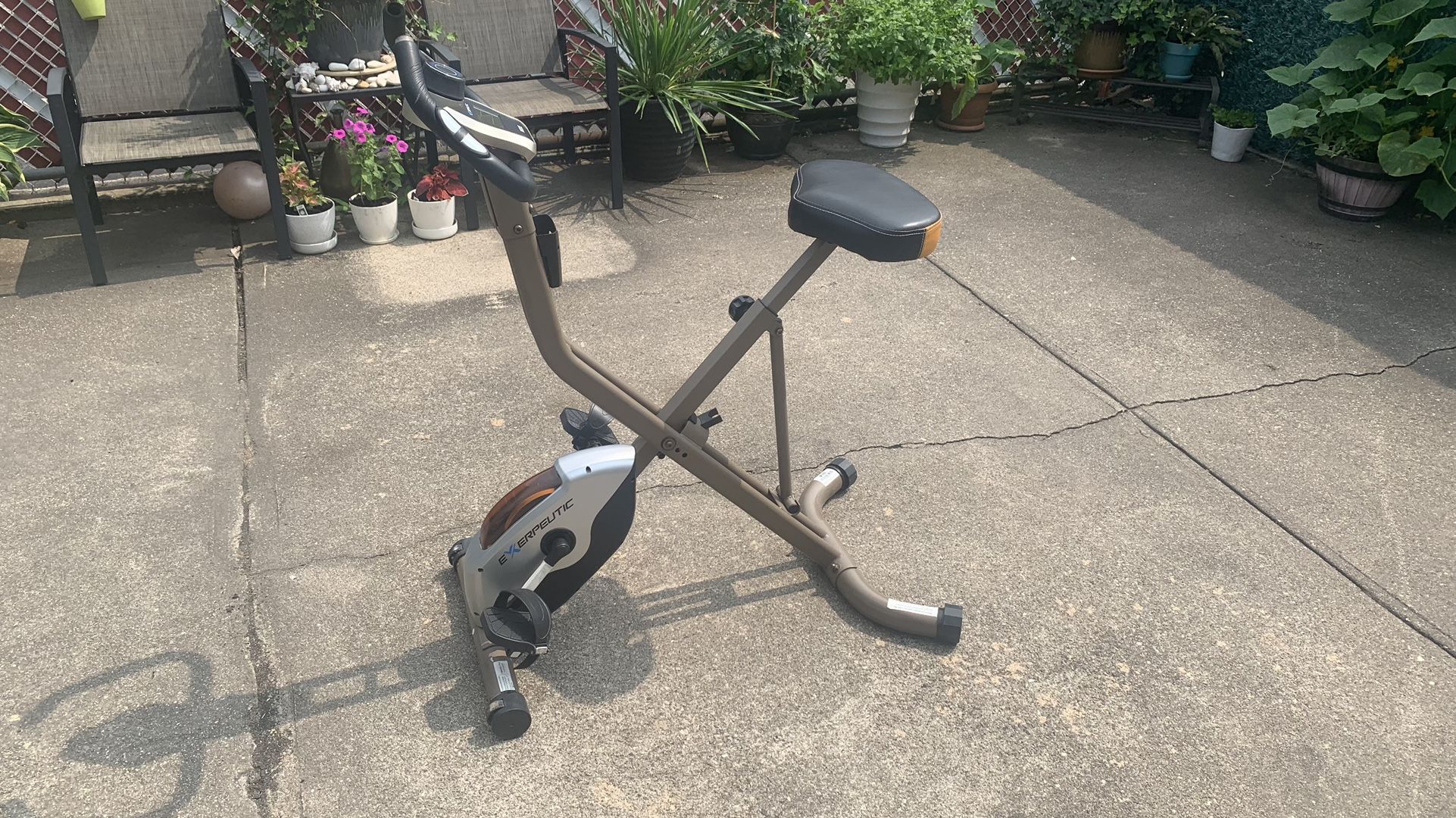 Exerpeutic Gold Heavy Duty Foldable Exercise Bike for Sale in Brooklyn NY OfferUp