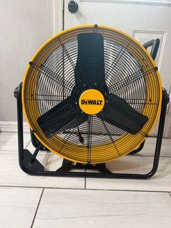 Dewalt 24 in. Heavy-Duty Drum Fan
