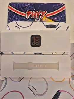 NEW Apple Watch SE3 40mm Starlight A3326 GPS + Wi-Fi + Cellular LTE LQ9J055Y0J $195