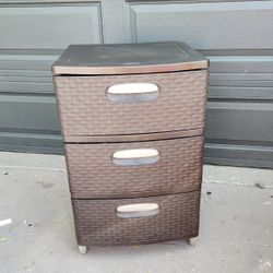 Outdoor/patio, 3 Drawer storage dresser read description for details 