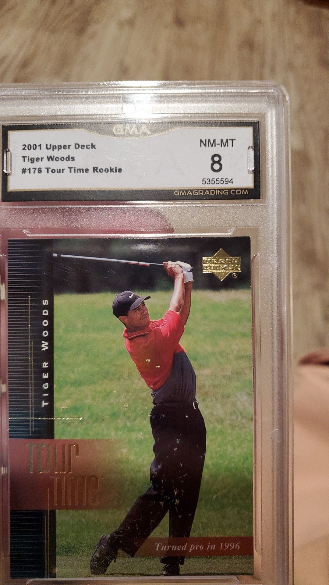 2001 Tiger Woods upper deck GMA 8