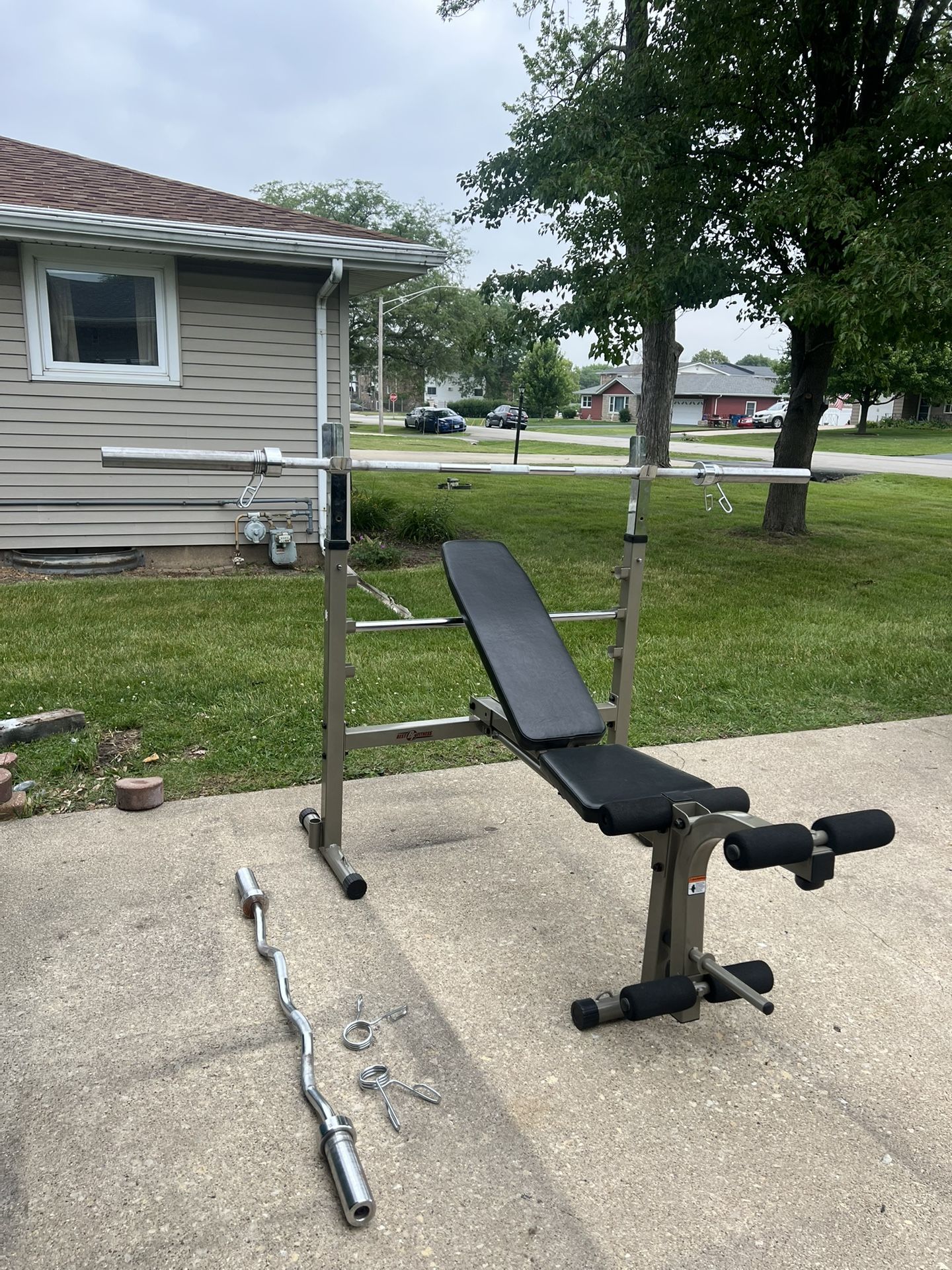 Olympic Weight Bench With Olympic Bars