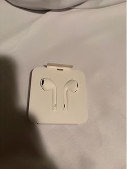 Apple wired headphones (lightning connector)