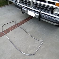 1979 Ford Truck Moldings  / 1979 Ford Lariat Moldings  / 1979 Ford Windshield Molding's 