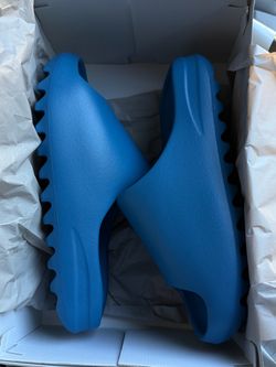 Yeezy Blue Slide