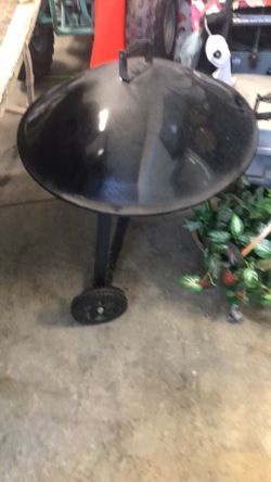Fire pit on wheels