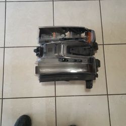 2021 Silverado  1500 Lt Headlight 