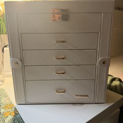 jewelry box
