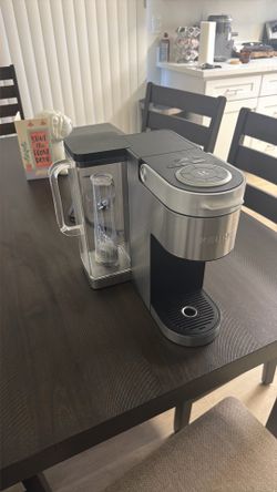 Keurig K920 K-Café Single Serve Coffee, Latte & Cappuccino Maker