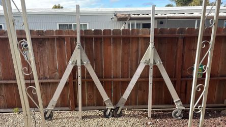 GANTRY CRANE