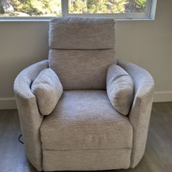 Pretty reclining  chair
