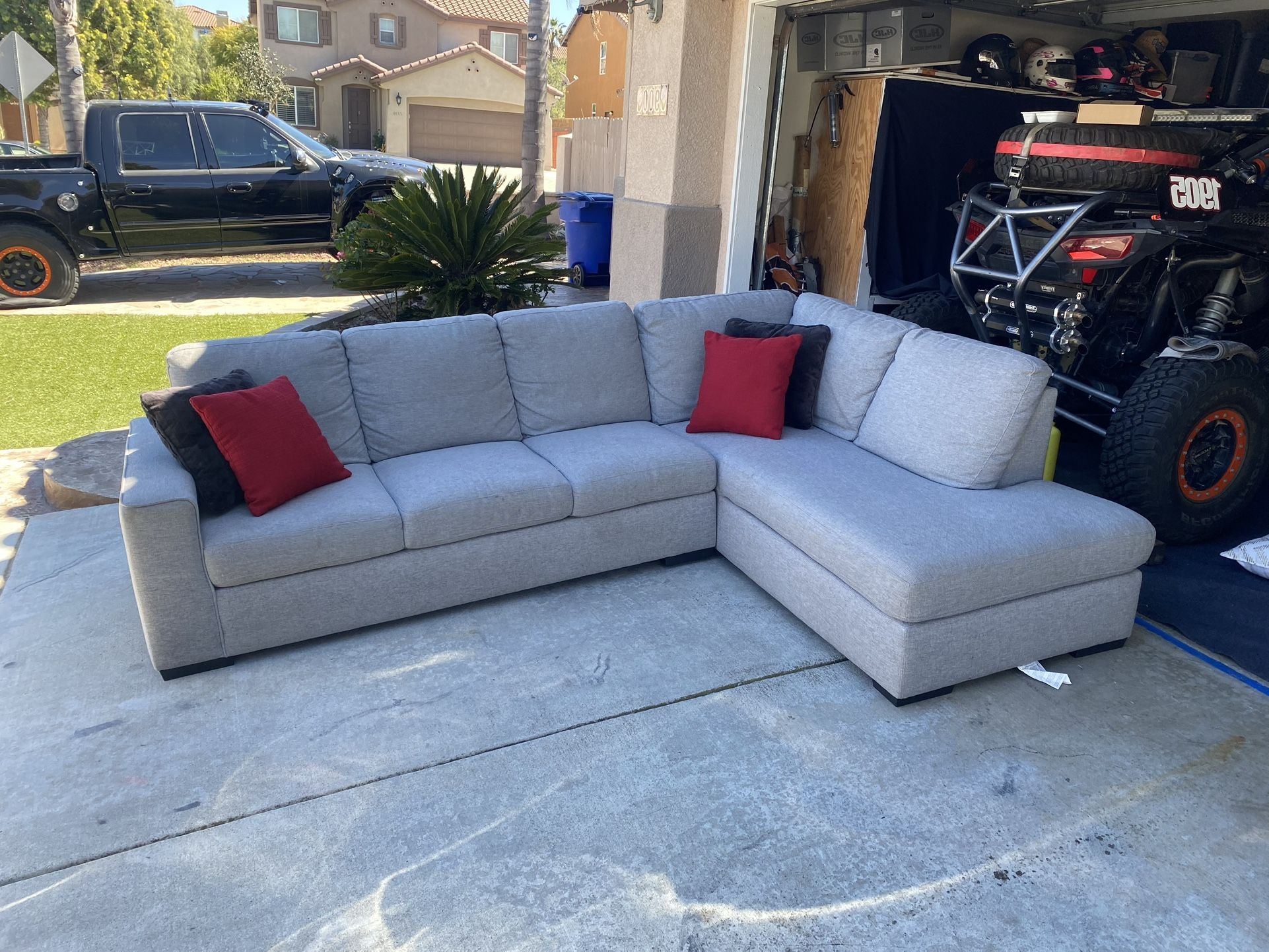 like new gray sectional couch !