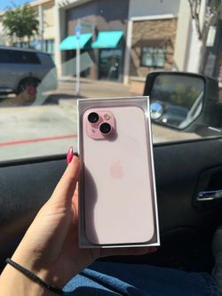 iPhone 15 Pink Bundle Including Privacy Screen & Case