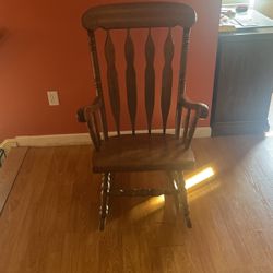 Wooden Rocking Chair 