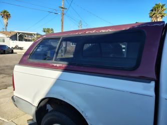Camper shell