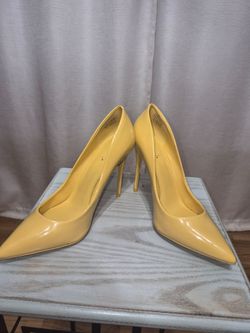 ALDO Yellow Patent Leather Pointed Toe Stiletto Heels, Size 8
