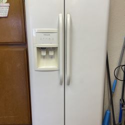 Fridgidare Fridge