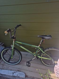 Mongoose rad attack 20 inch bmx bike