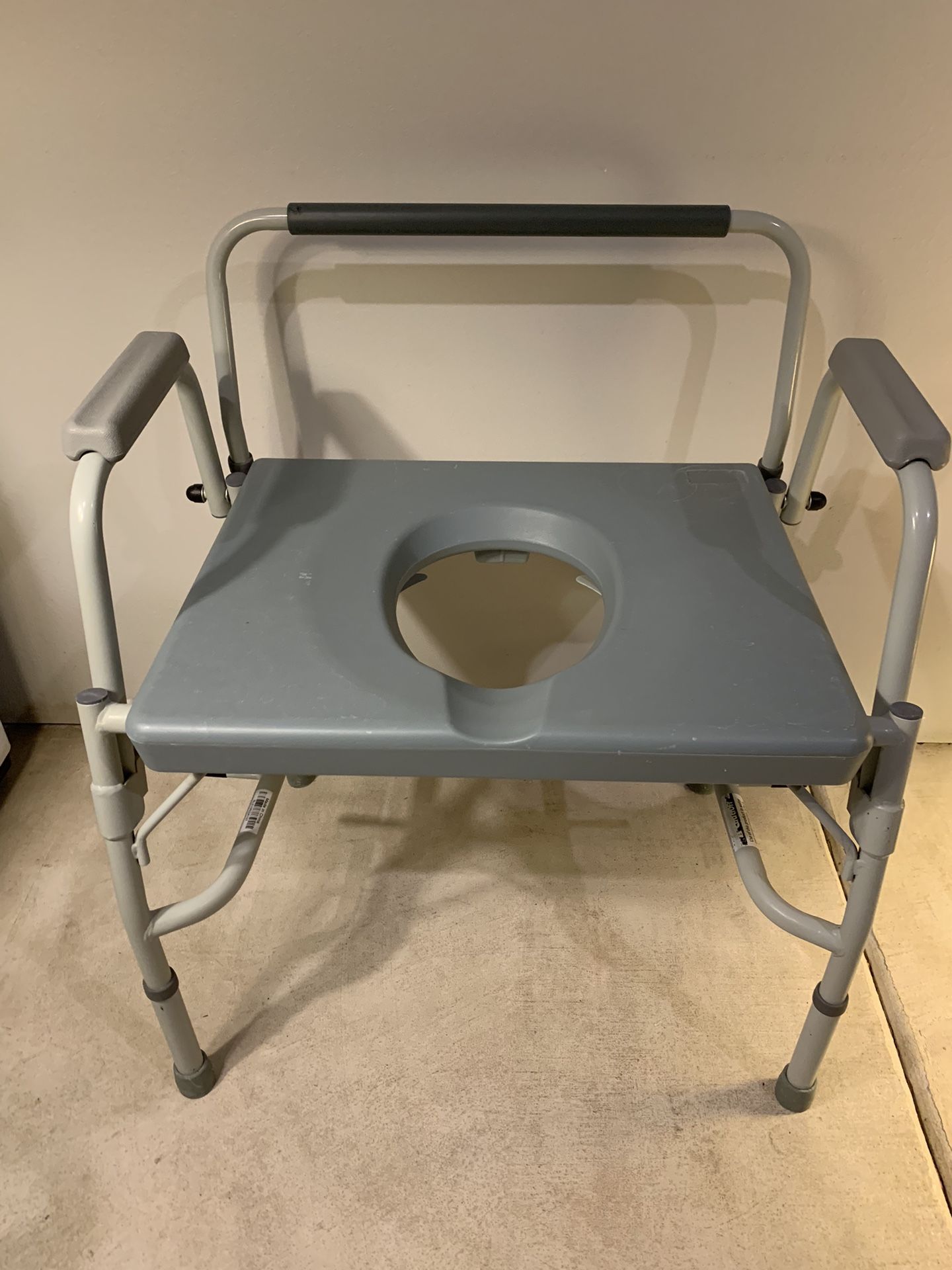 Large Heavy Duty Commode 