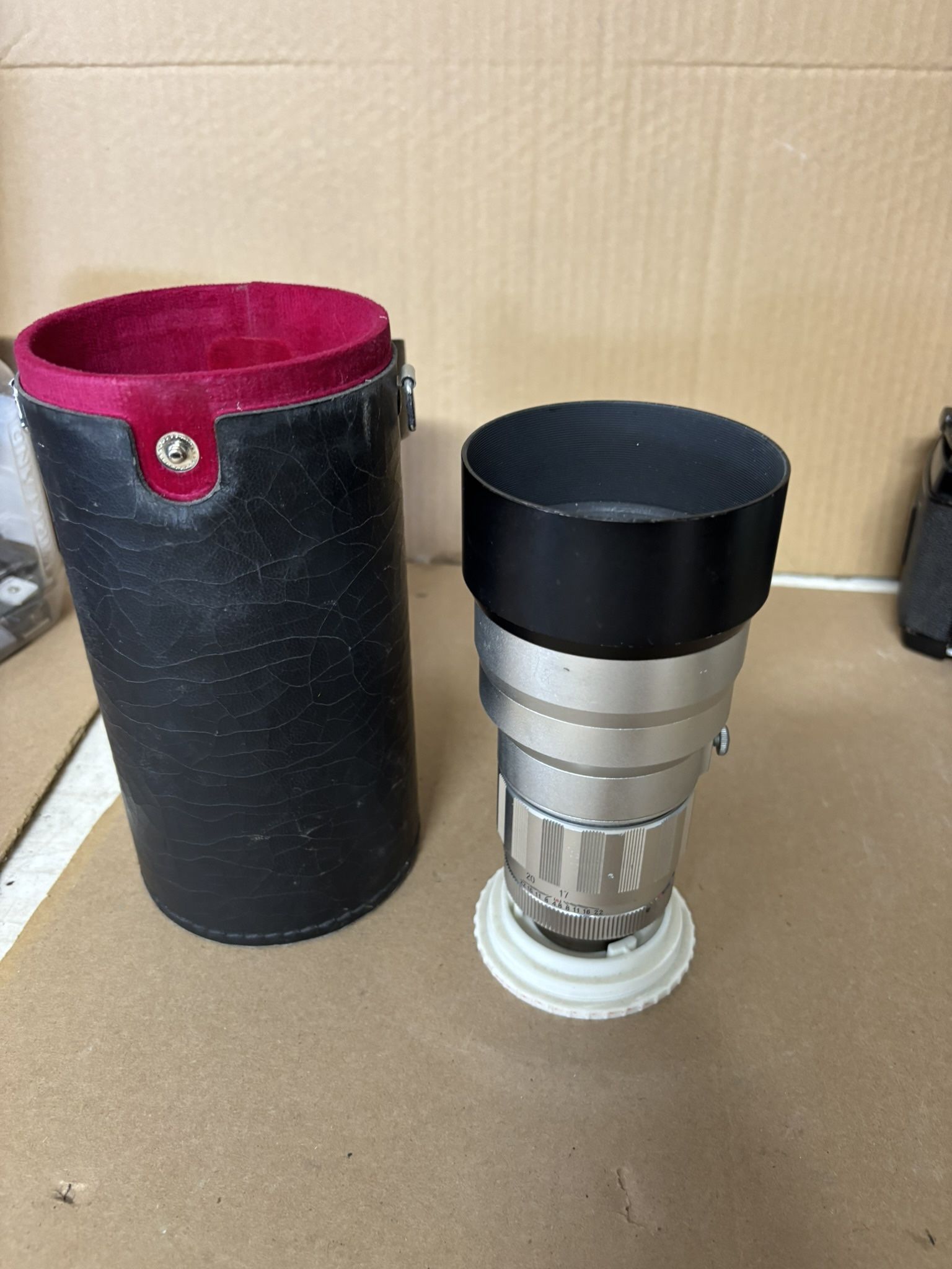 Vemar 200mm (F/4.8) Telephoto Lens with Case